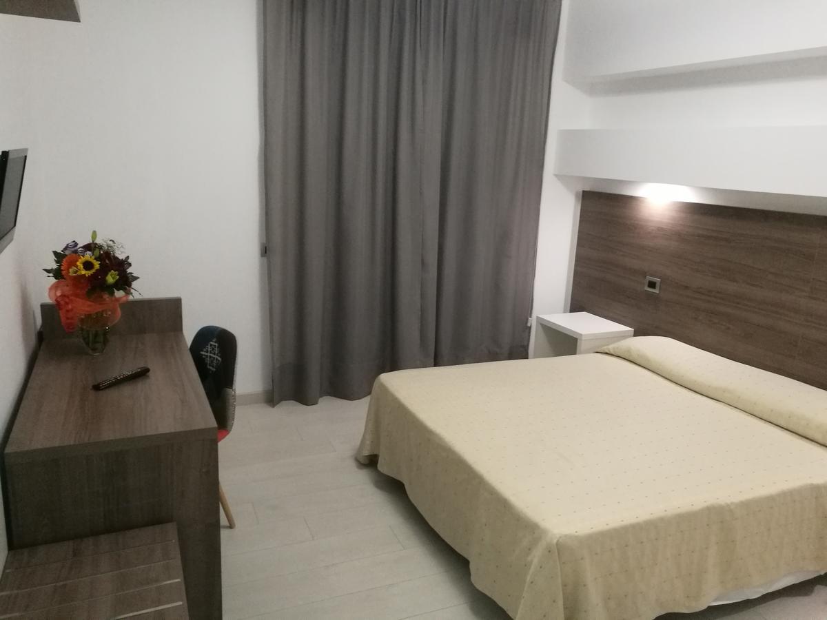 Hotel Miramare Cirò Marina Esterno foto